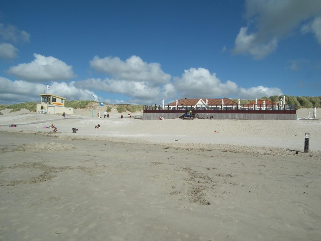 Hollumerstrand Hollum  Rum bild