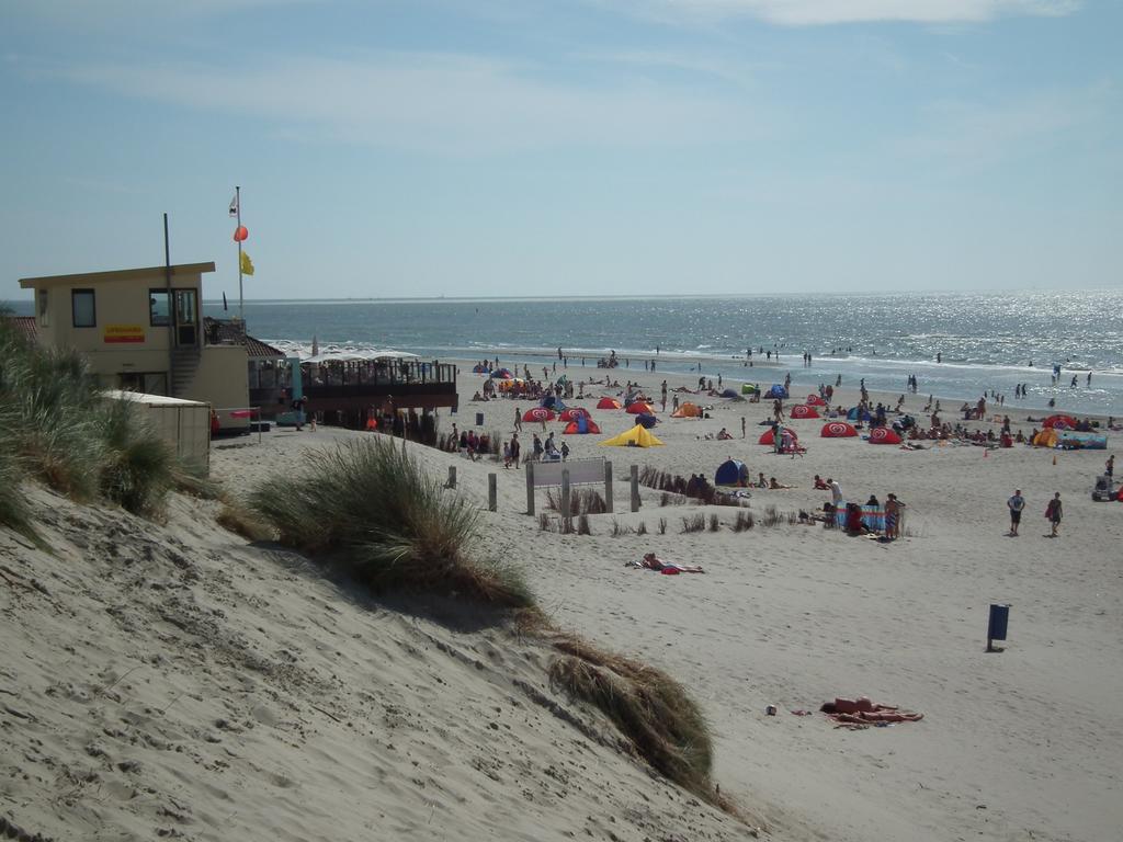 Hollumerstrand Hollum  Rum bild