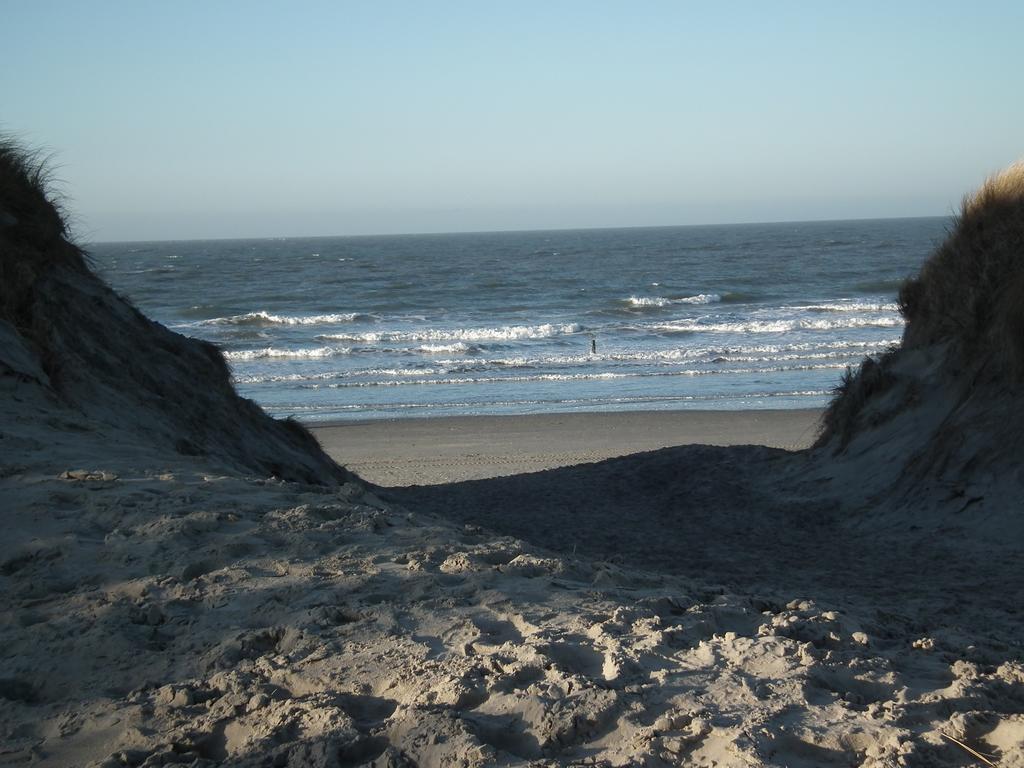 Hollumerstrand Hollum  Rum bild